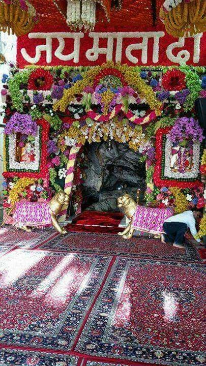 माता वैष्णो देवी की प्राचीन गुफा
